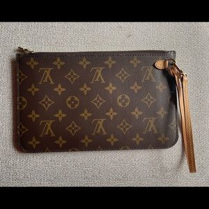 Louis Vuitton wristlet MM